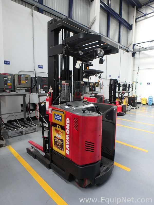 Raymond EASI R10TT Electric Fork Lift Truck