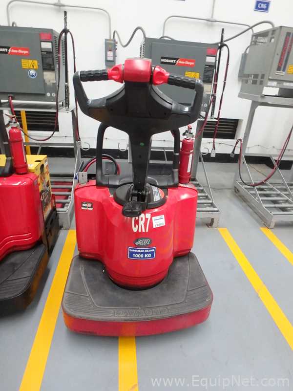 Raymond 8400 Electric Pallet Jack