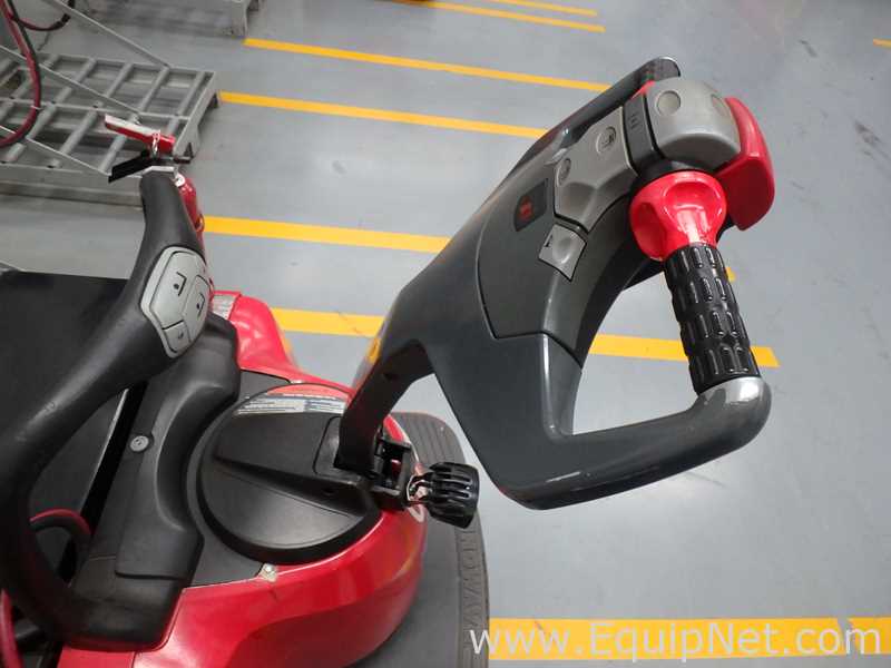 Raymond 8400 Electric Pallet Jack