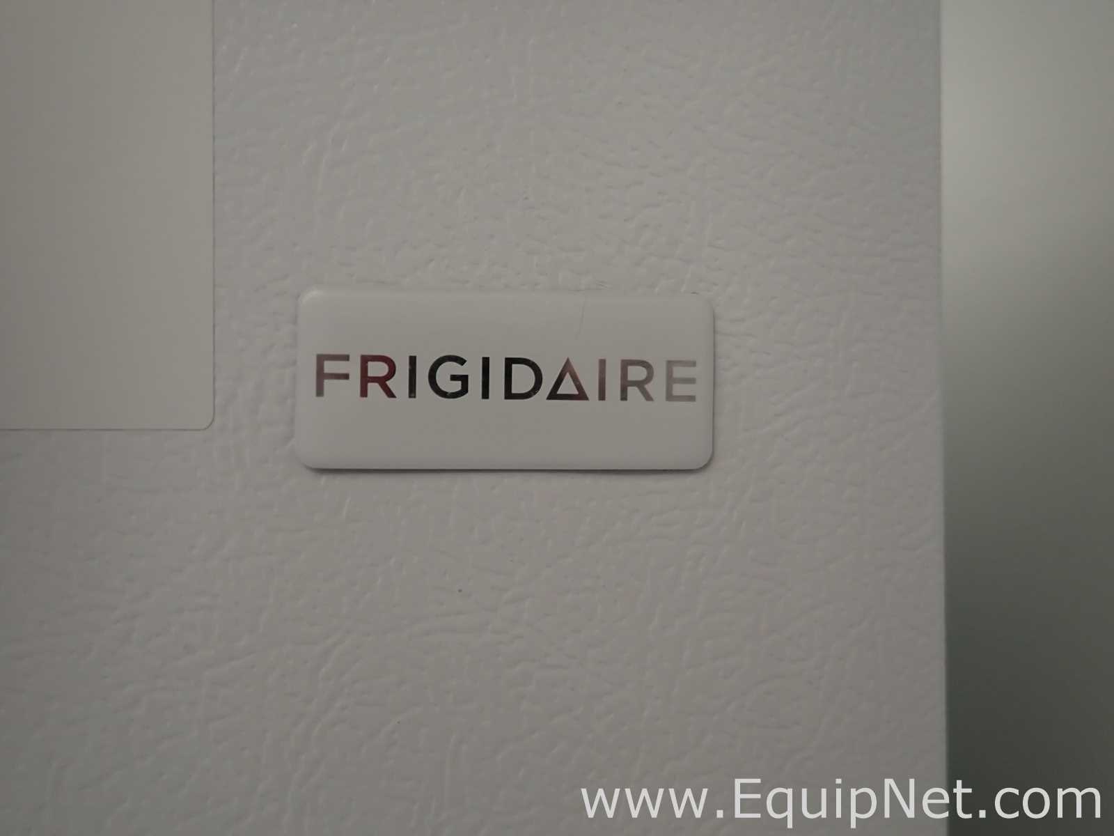 Congelador Frigidaire FFFU21M1QWF