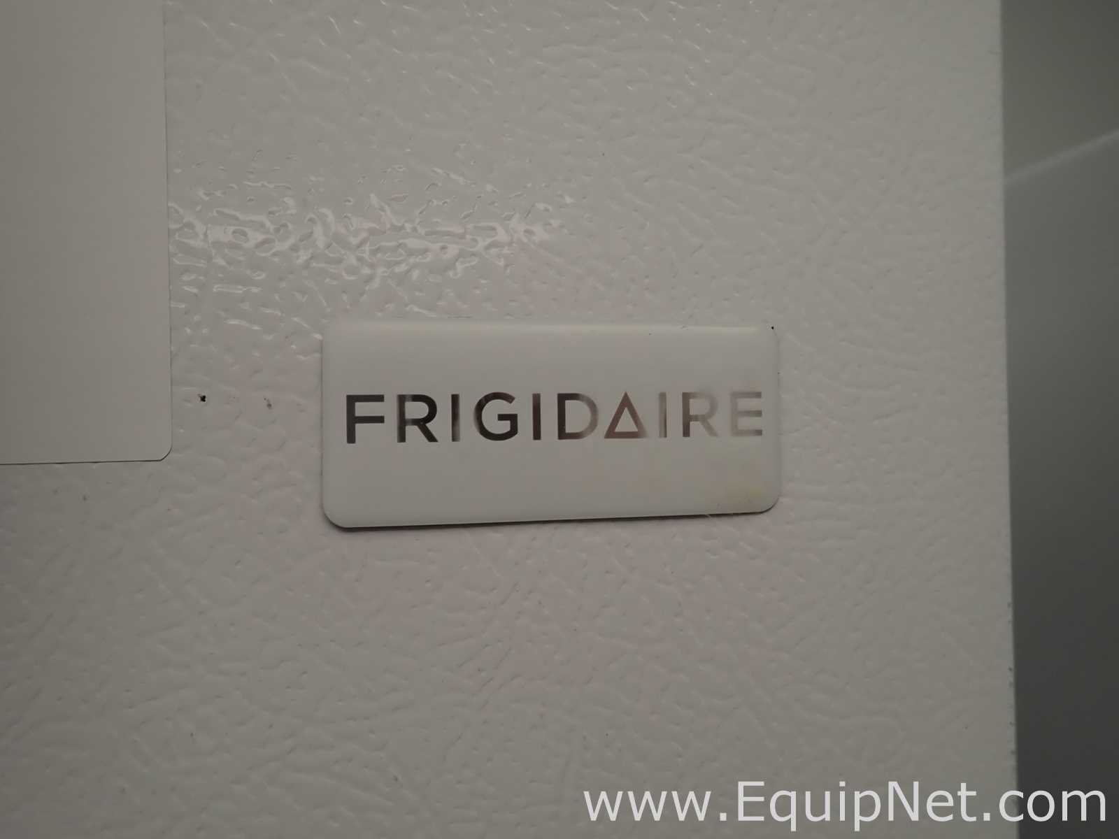 Congelador Frigidaire FFFU21M1QWF