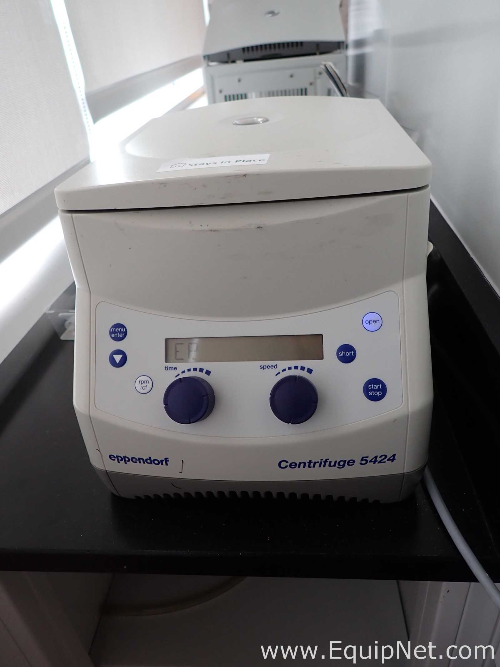 Eppendorf 5424 Microcentrifuge with FA-45-24-11 Rotor