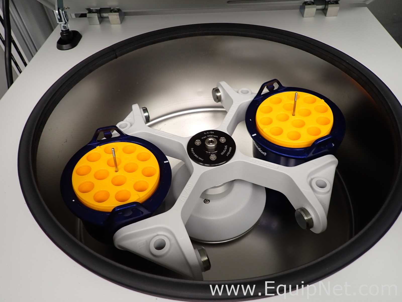 Centrífuga para laboratorio Eppendorf 5810
