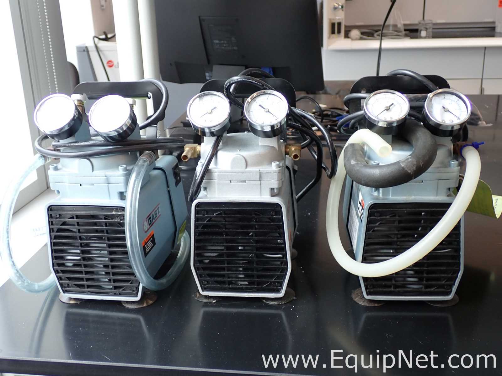 lote de  3 Bomba a Vácuo Gast DOA-P704-AA