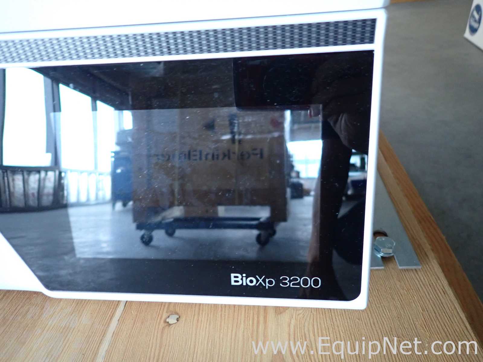 Sintetizador de ADN SGI-DNA BioXp 3200