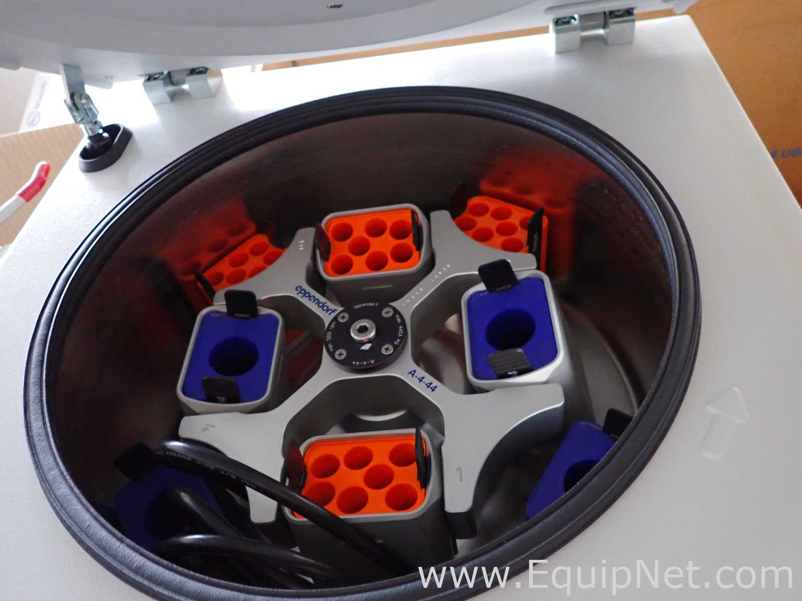 Eppendorf 5804 Benchtop Laboratory Centrifuge