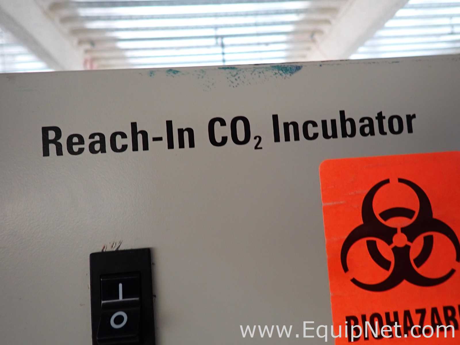 Thermo Scientific 3950 Reach-In CO2 Incubator