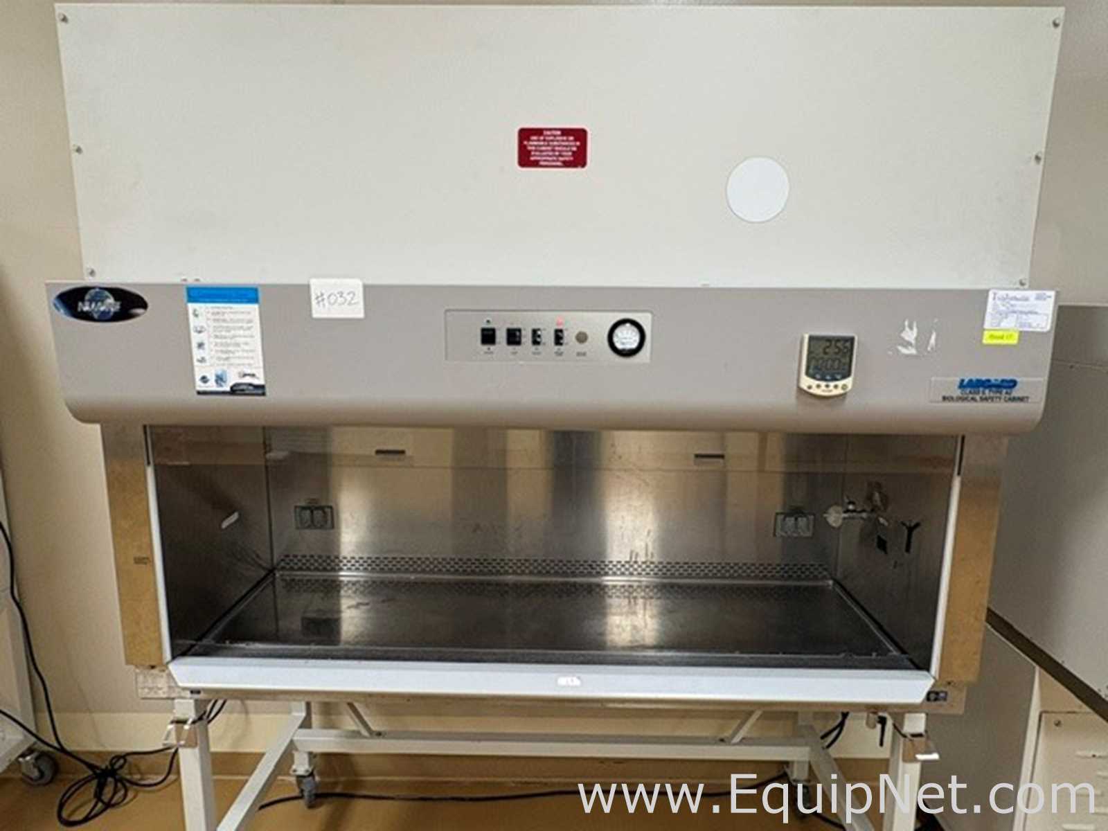 Nuaire Inc. NU-425-600 Biological Safety Cabinet with Stand