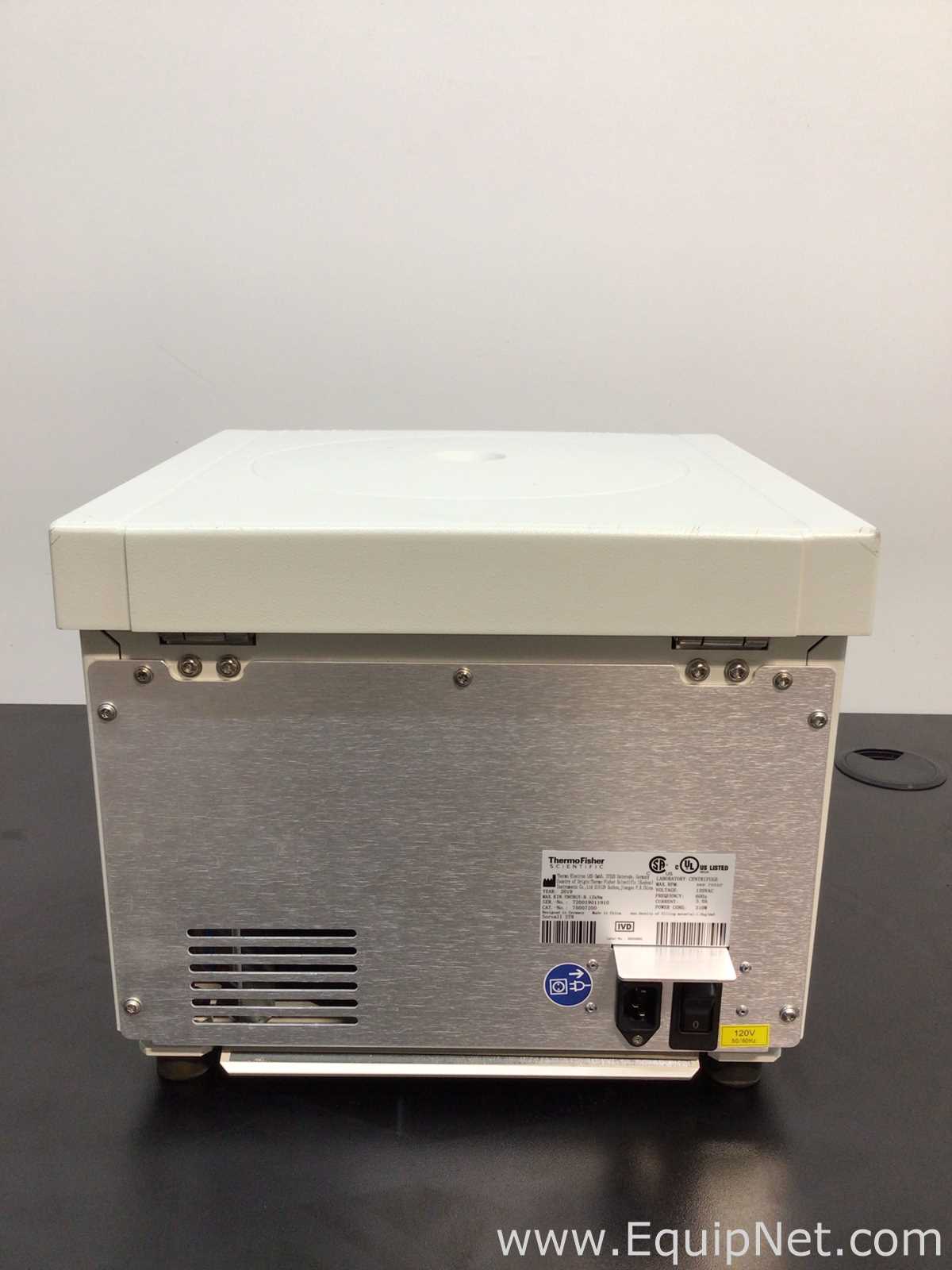 Centrífuga para Laboratórios Thermo Scientific Sorvall ST 8
