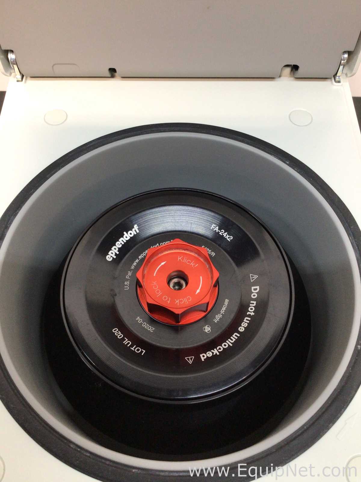 Centrífuga para Laboratórios Eppendorf 5425