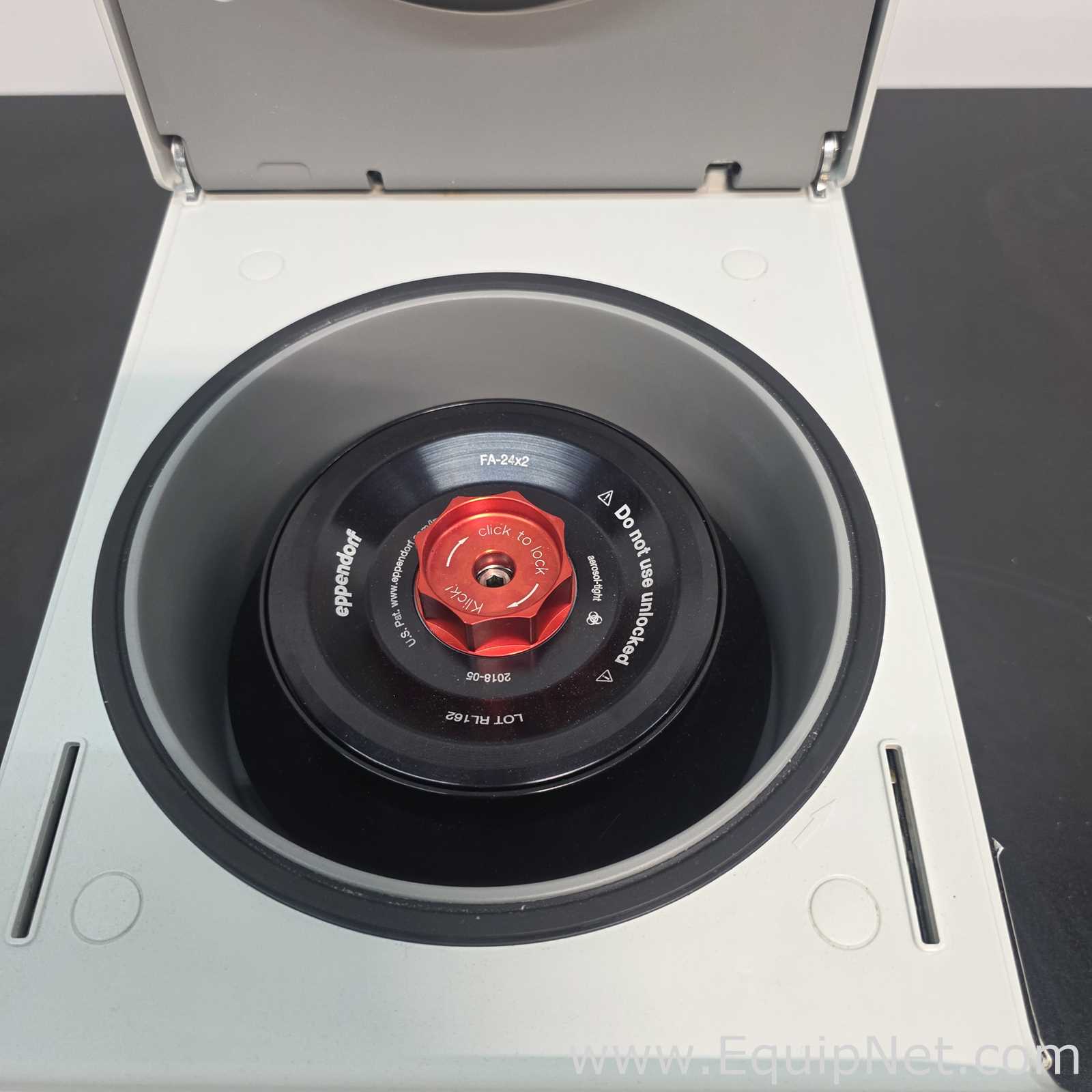 Centrífuga para Laboratórios Eppendorf Centrifuge 5425