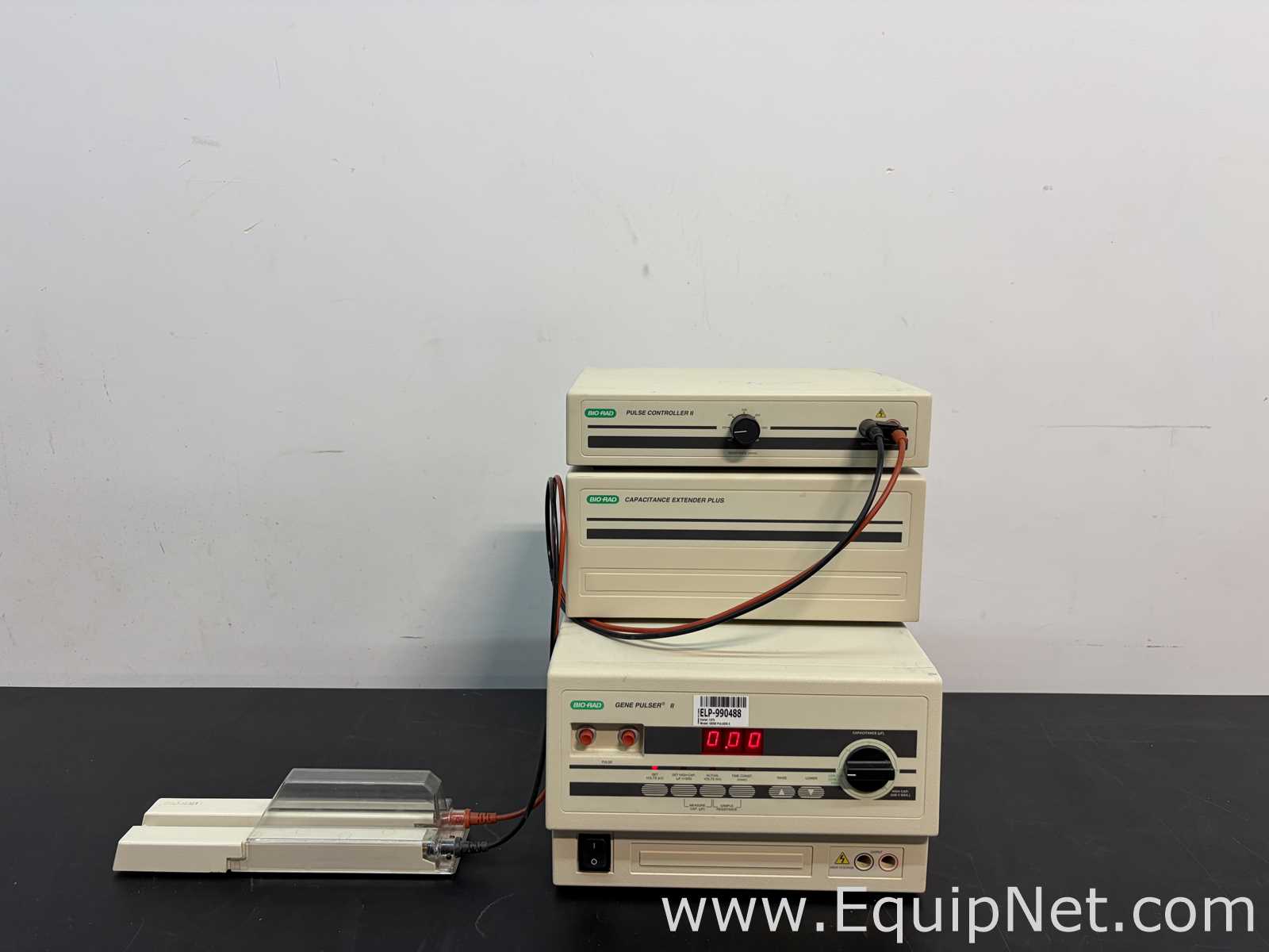Bio-Rad Gene Pulser II Modular Electroporation System