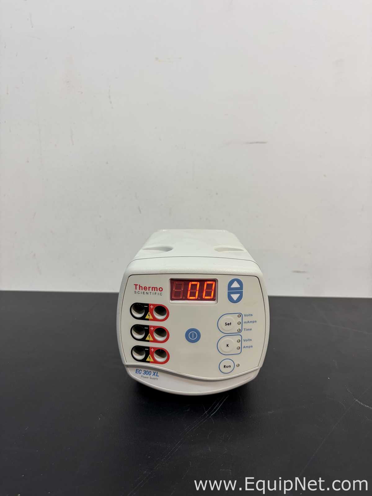 Lot of 4 Electrophoresis Power Supplies