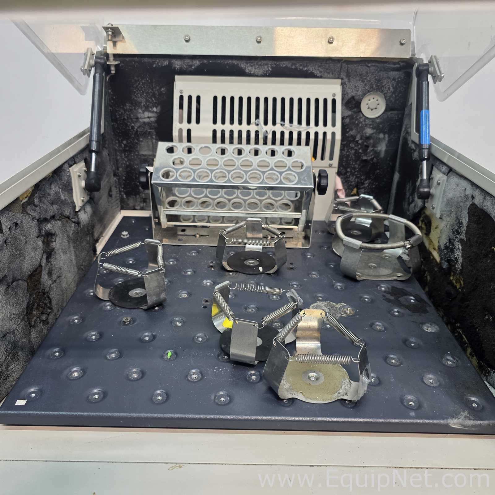 New Brunswick Scientific Innova 4000 incubator Shaker