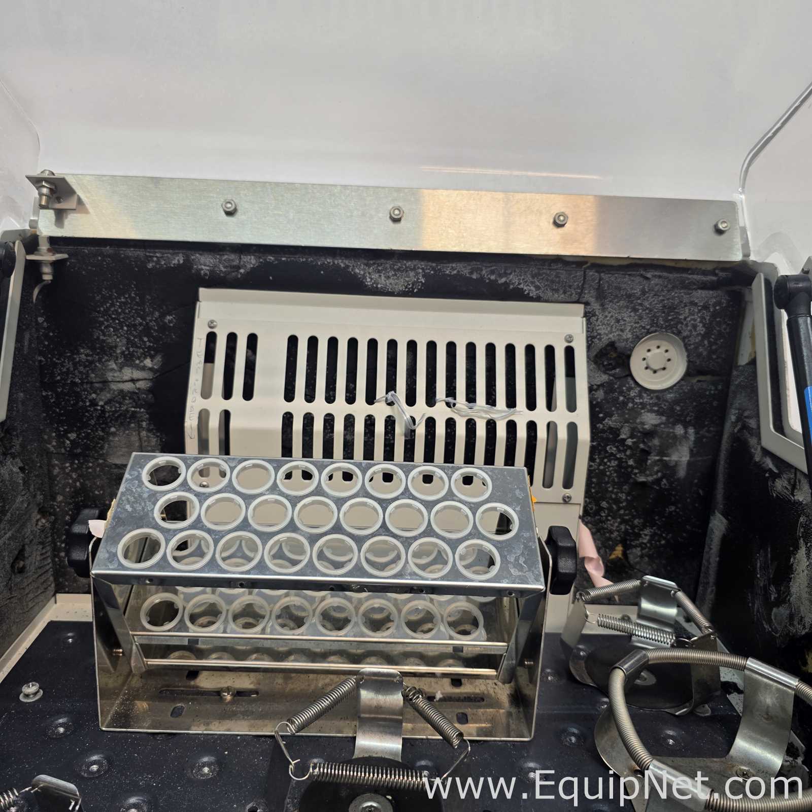 New Brunswick Scientific Innova 4000 incubator Shaker