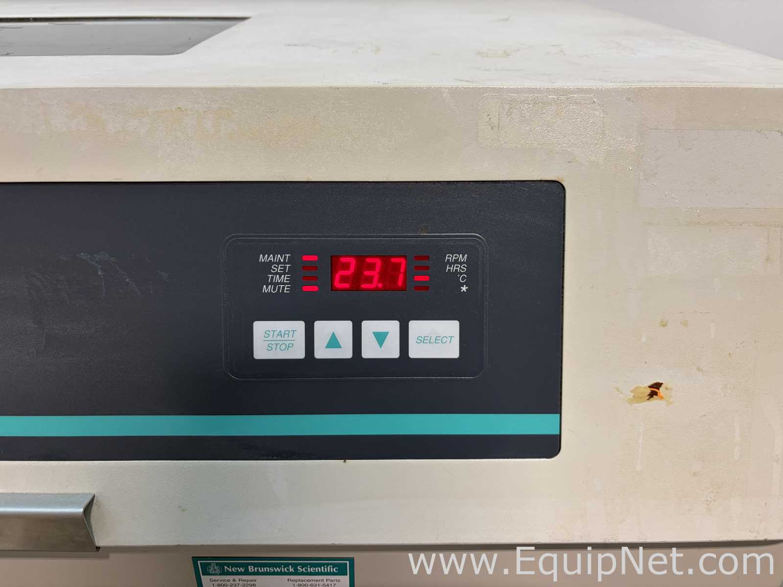 New Brunswick INNOVA 4330 Refrigerated Incubator Shaker