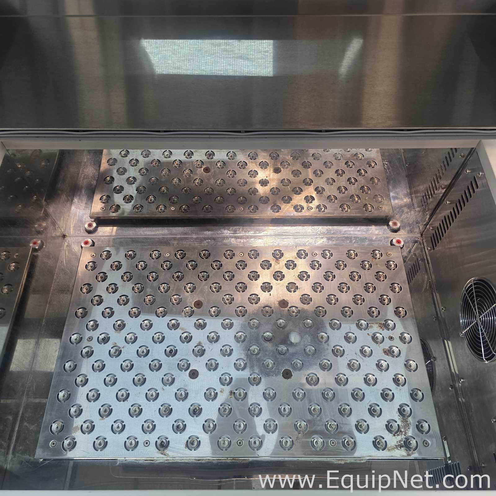 New Brunswick INNOVA 4330 Refrigerated Incubator Shaker