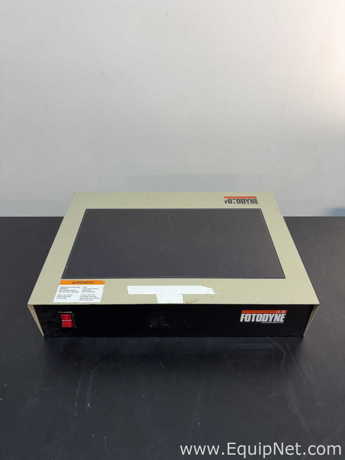 Lote de 3 Fuente de Iluminación- Forense Various 