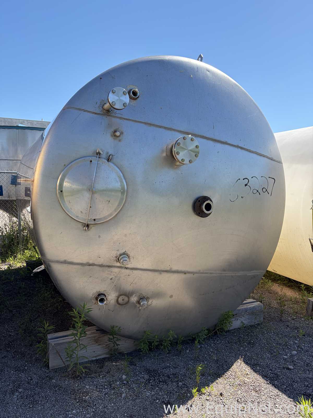 Approx 5900 Gallon Stainless Steel Holding Tank