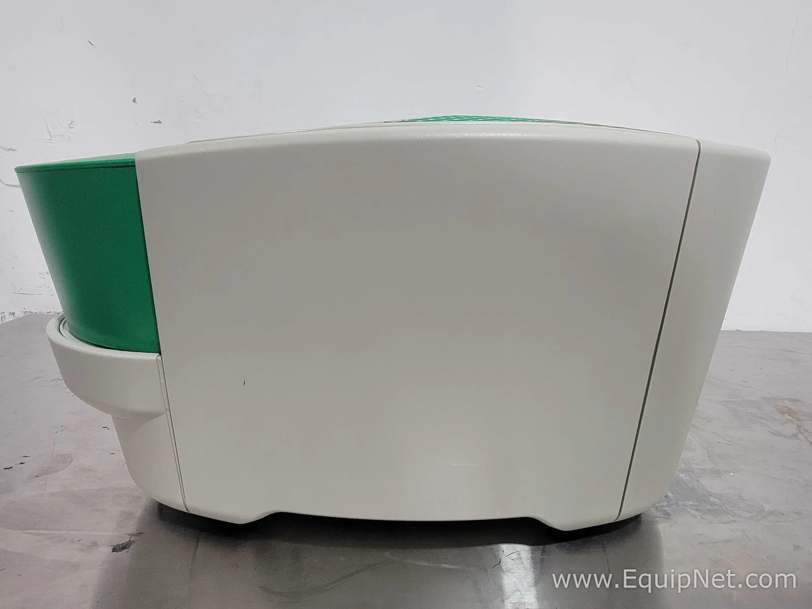 Bio-Rad QX600 Droplet Reader PCR and Thermal Cycler