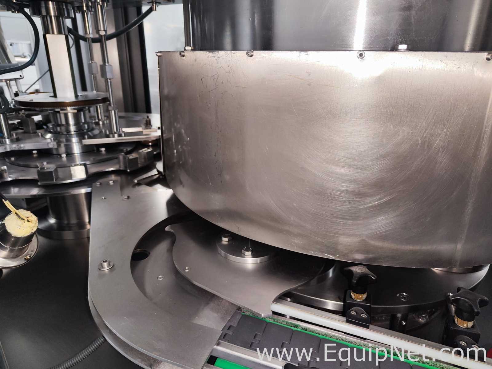 McGukin F-425 CAN SEAMER Seamer
