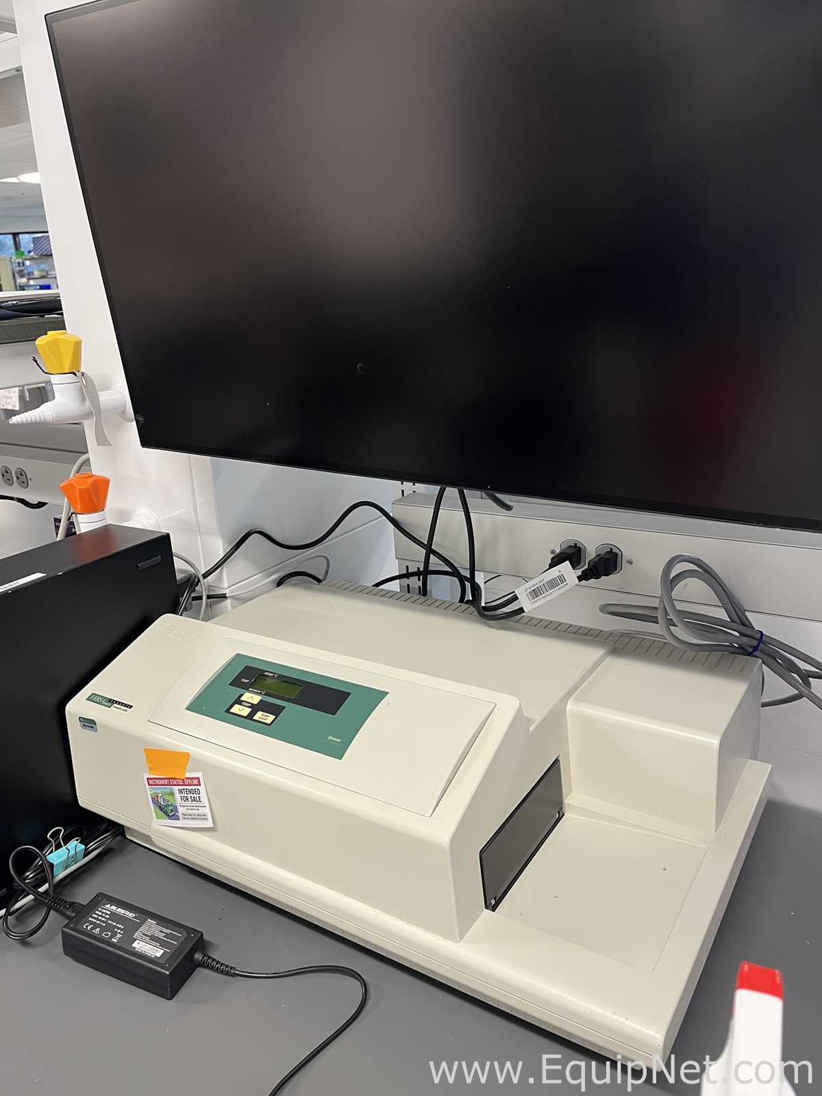 Molecular Devices VERSAmax Tunable Microplate Reader