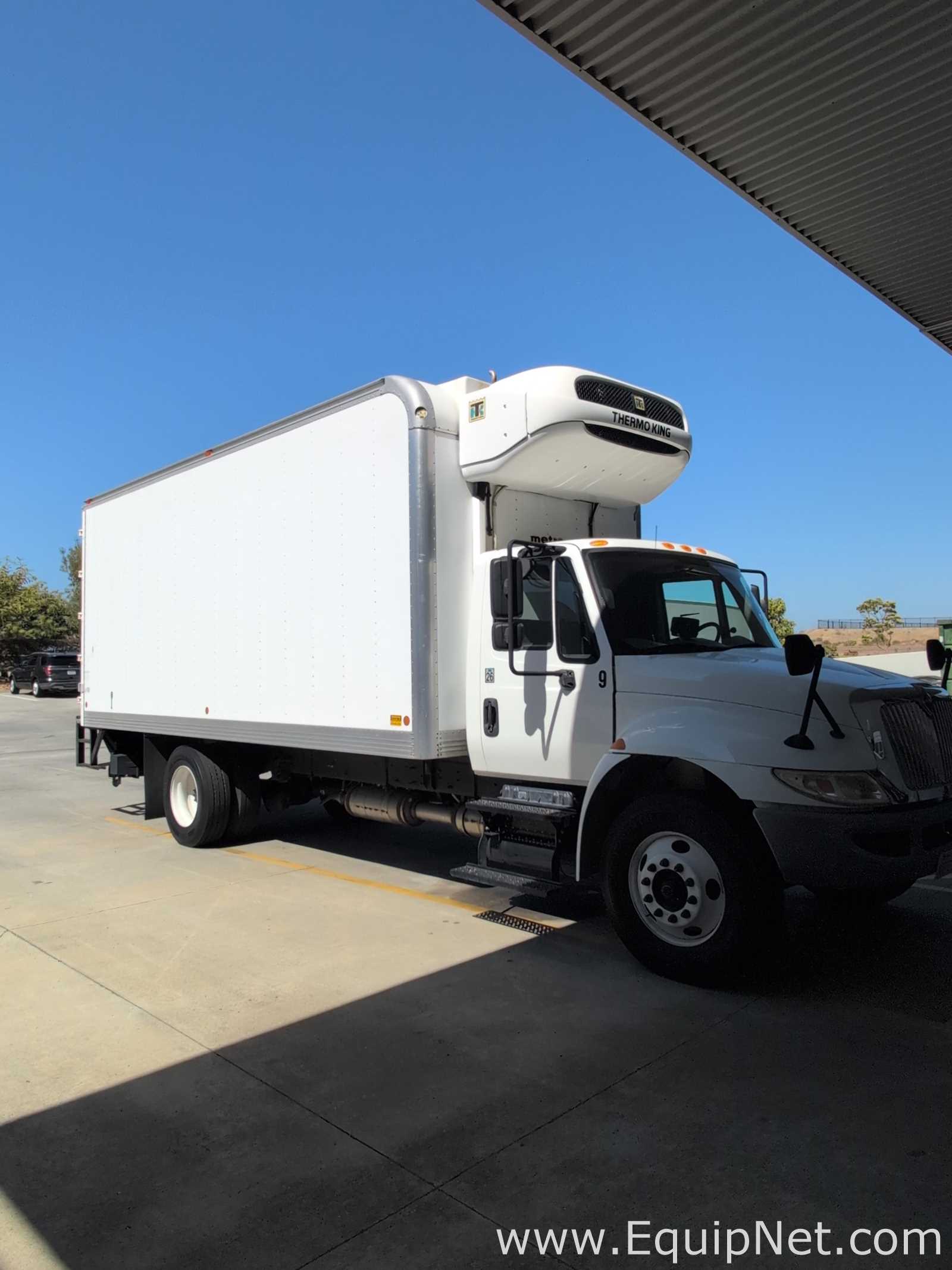 2016 International Refrigerated Box Truck with Lift Gate