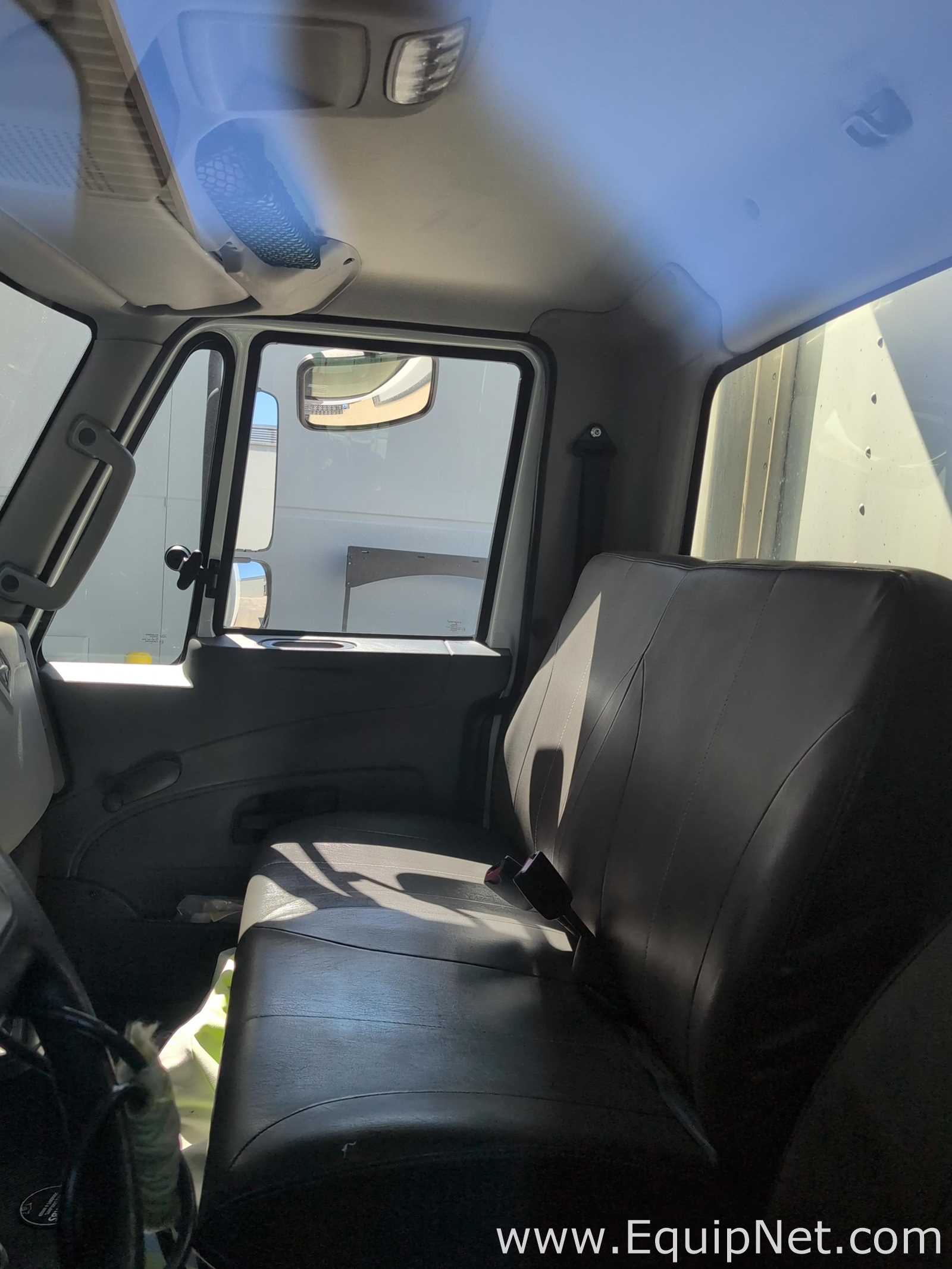 2016 International Refrigerated Box Truck with Lift Gate