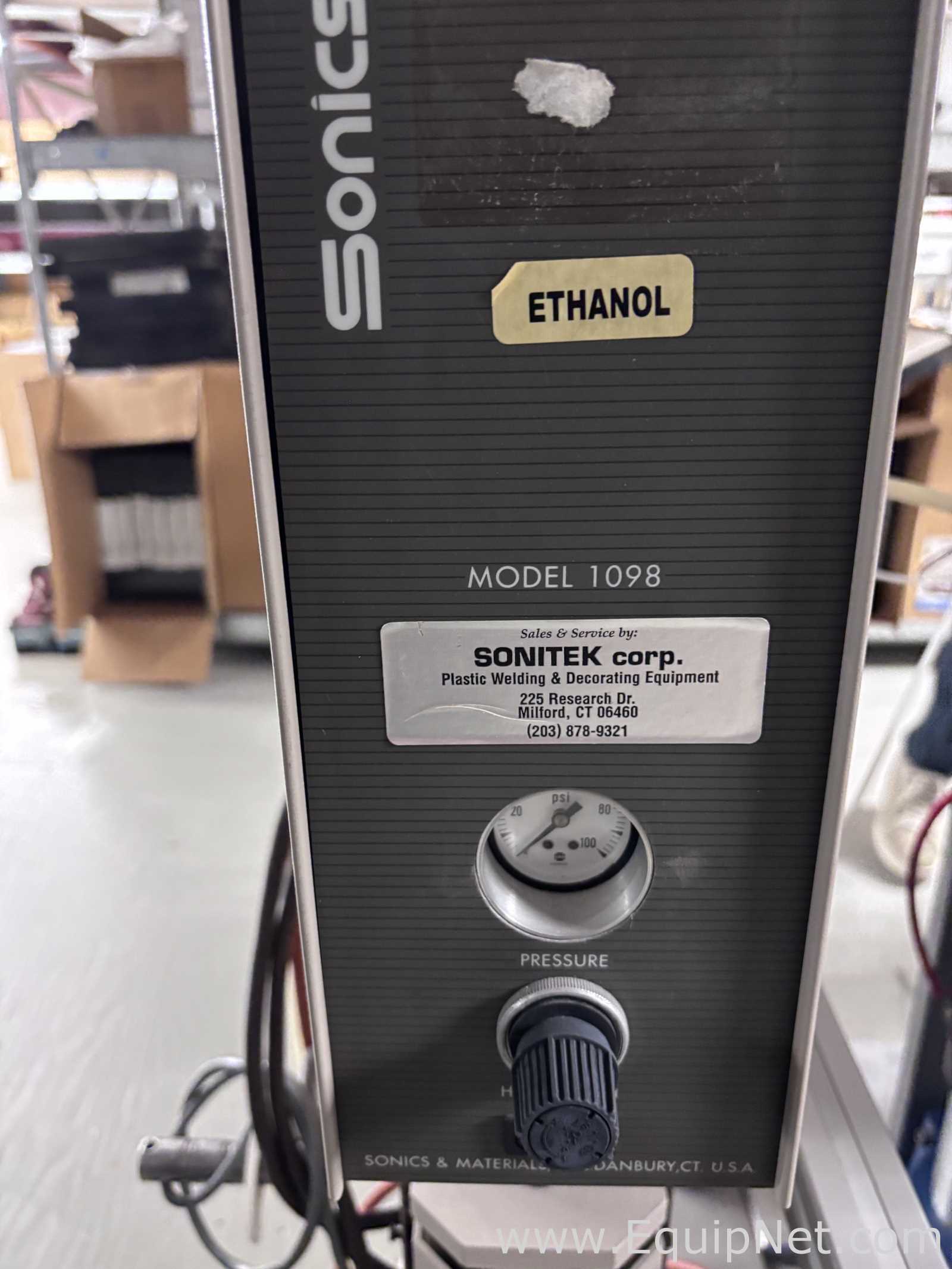 Sonics Materials 1098 Ultrasonic Welder