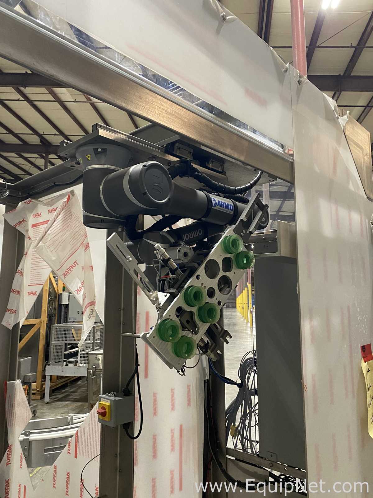 ARMO Vita Case Loader with OMRON TM Collaborative Robot