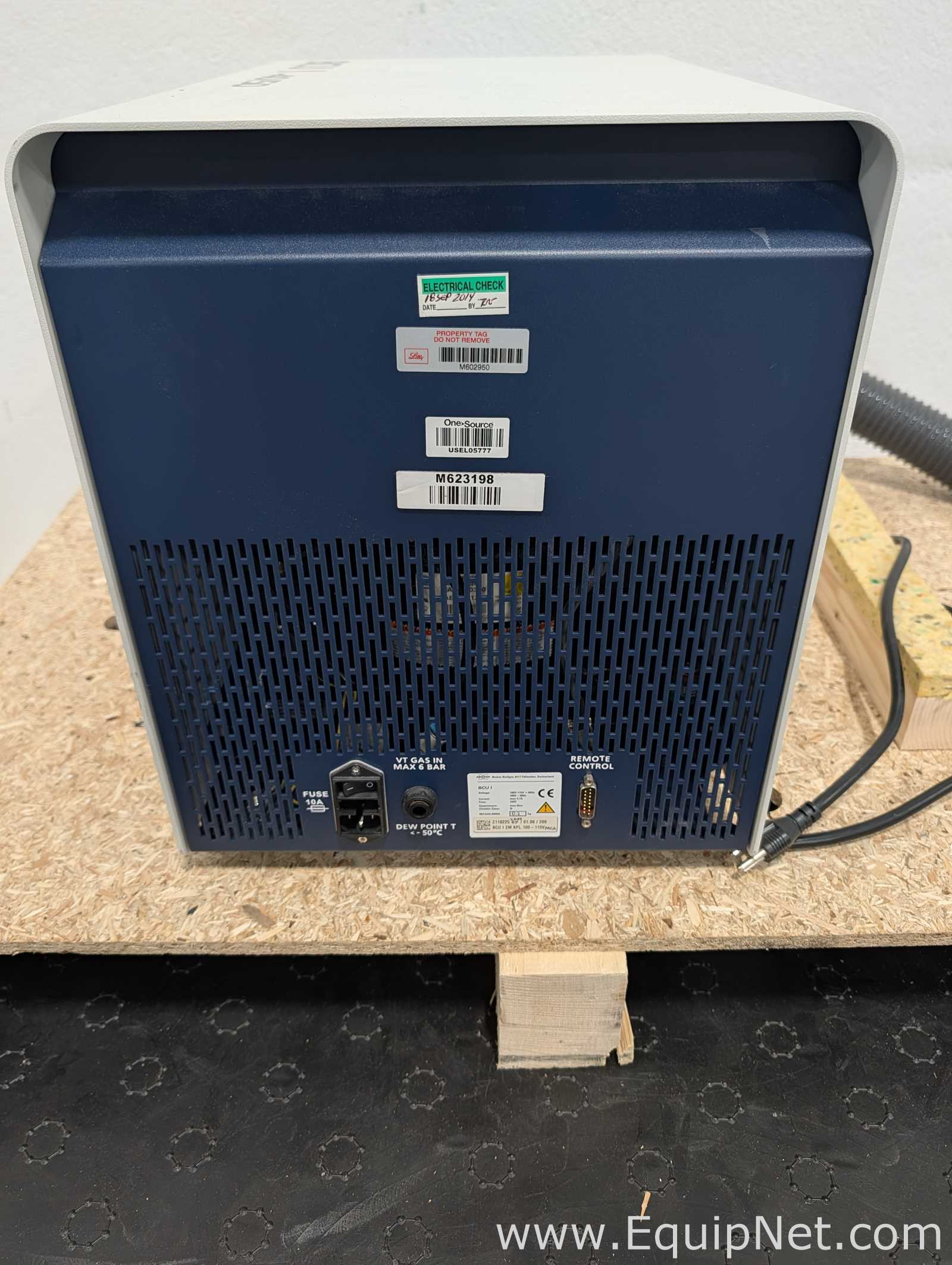 Bruker Avance III 600 NMR Spectrometer Electronic Console Cabinet