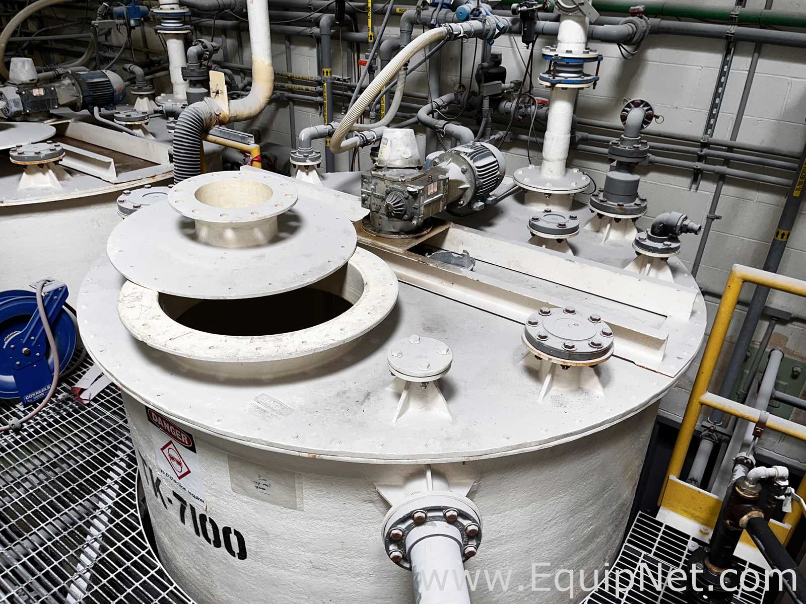 Tanque  Requisitos de Ar 1000 GALS.  1000 Galão