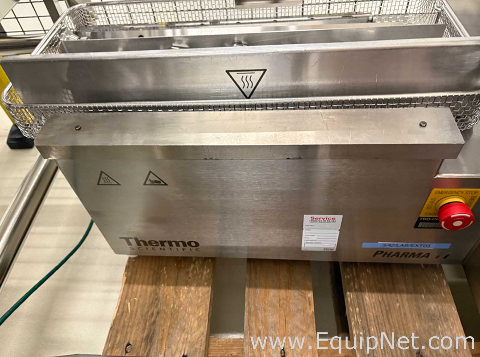 Thermo Fisher Pharma 11 HME Twin-Screw Extruder