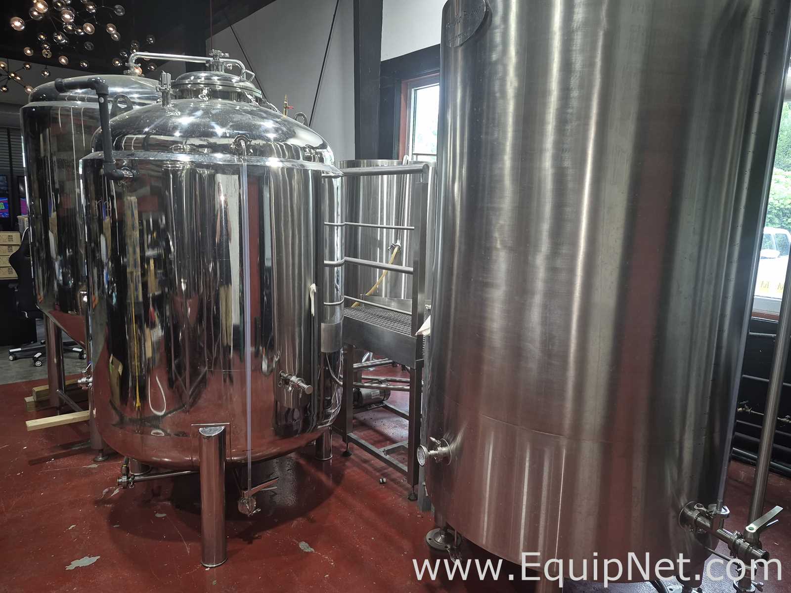 Equipamento de fabricação de cerveja e destilação  