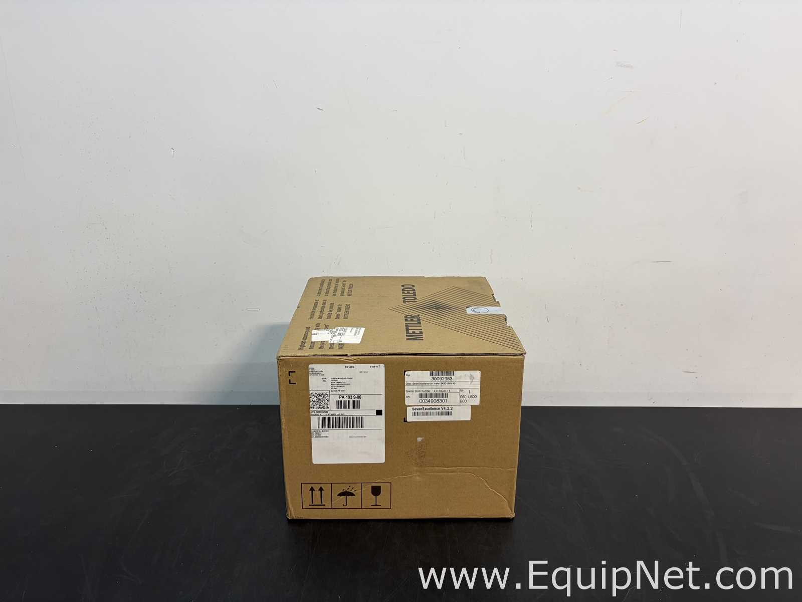 Medidor de pH Mettler Toledo SevenExcellence pH meter S400-uMix-Kit. Sem Uso