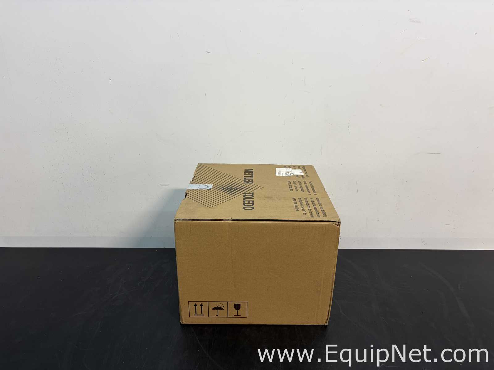 Medidor de pH Mettler Toledo SevenExcellence pH meter S400-uMix-Kit. Sem Uso