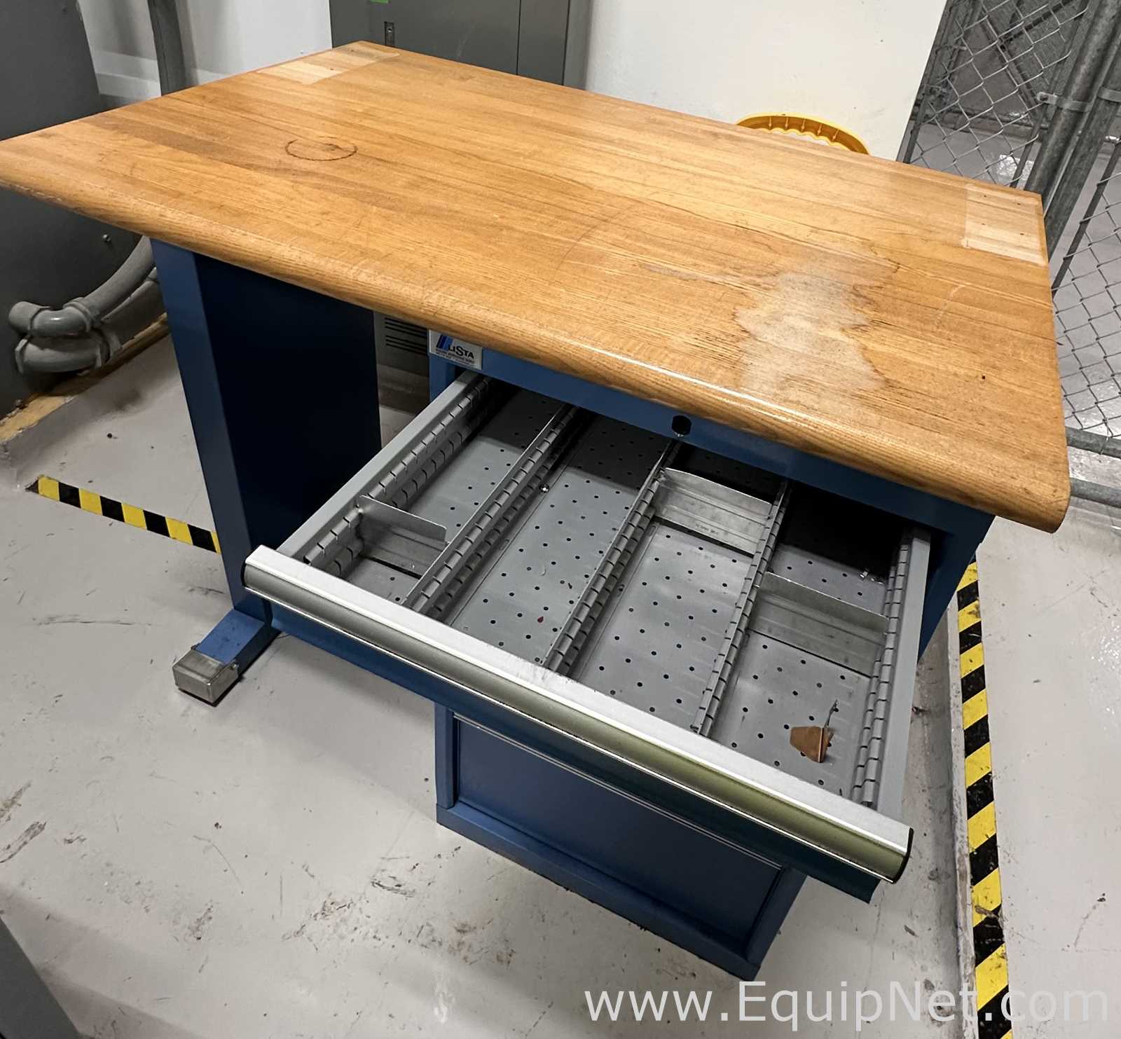 Lot of 2 Workbenches