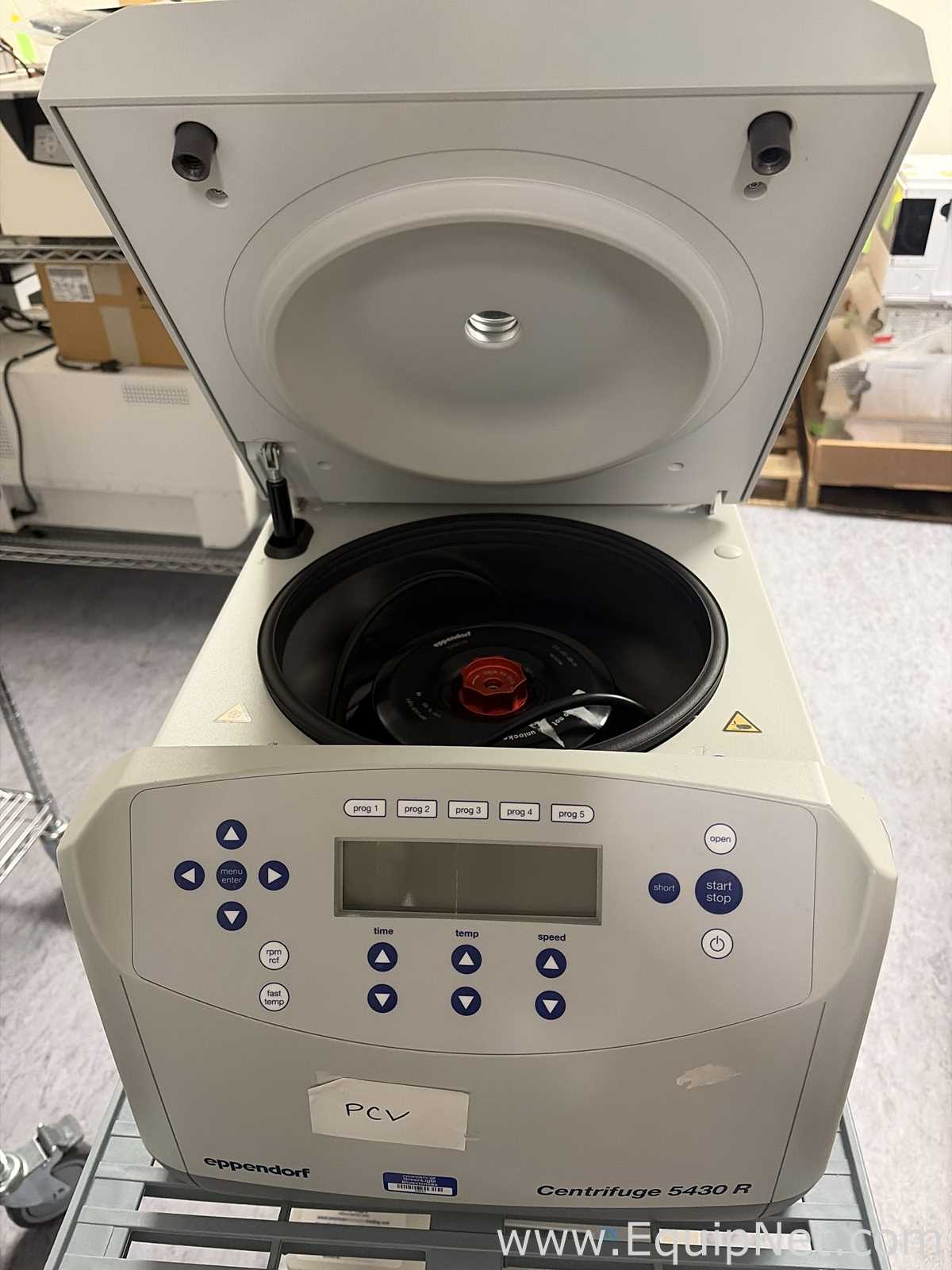 Centrífuga para Laboratórios Eppendorf 5430 R