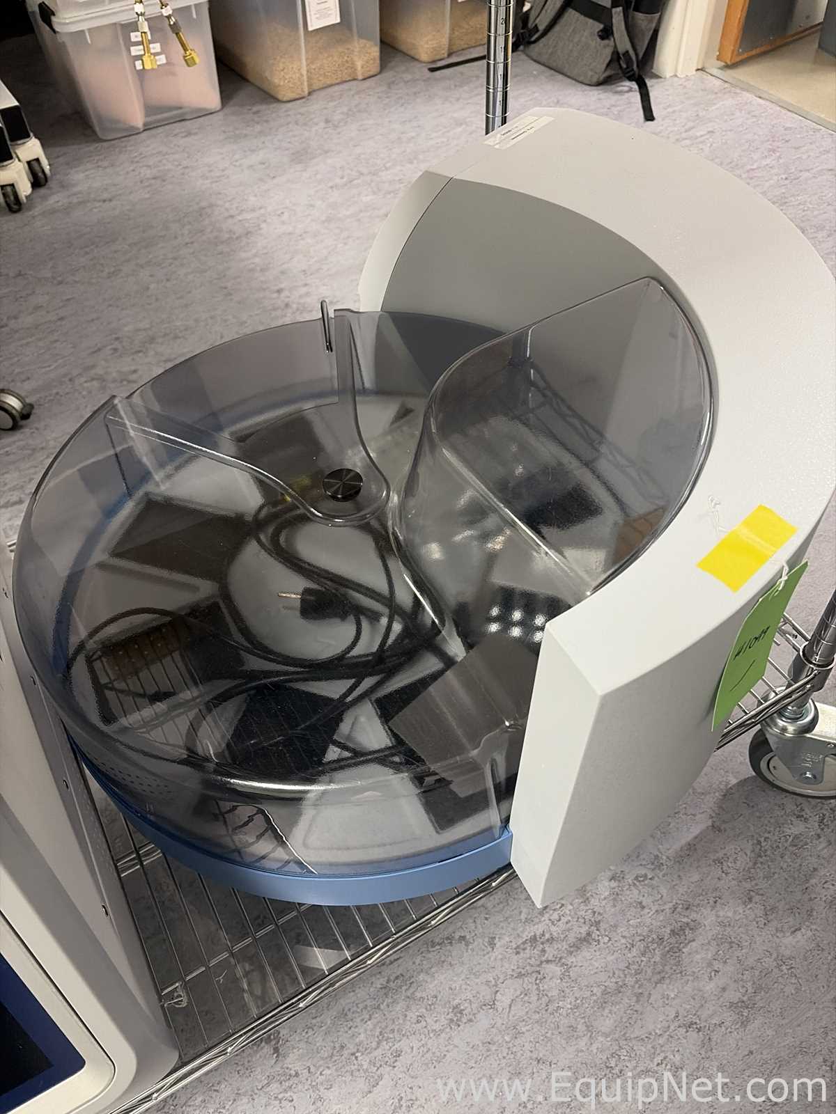 Manipulador de Líquidos Thermo Scientific Kingfisher Flex 711