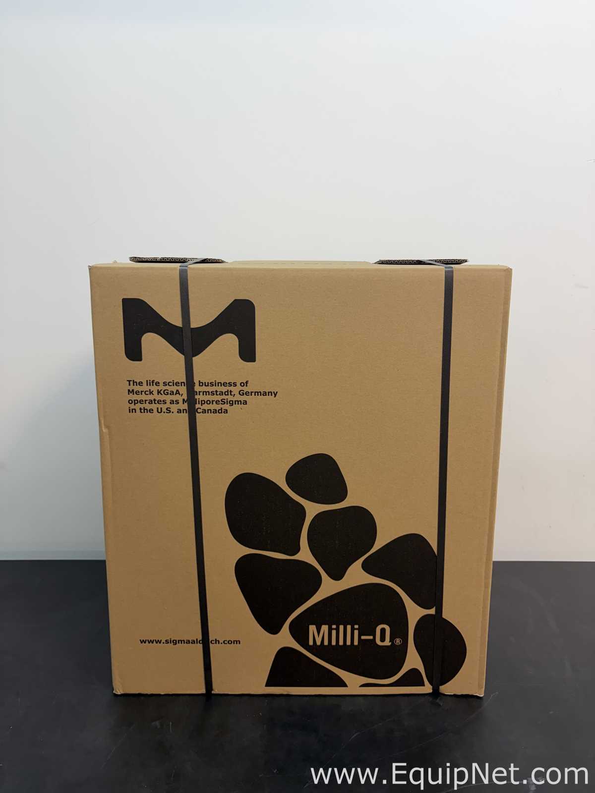 Sistema de Purificación y Destilación de Agua Millipore Milli-Q IQ 7000. Sin usar