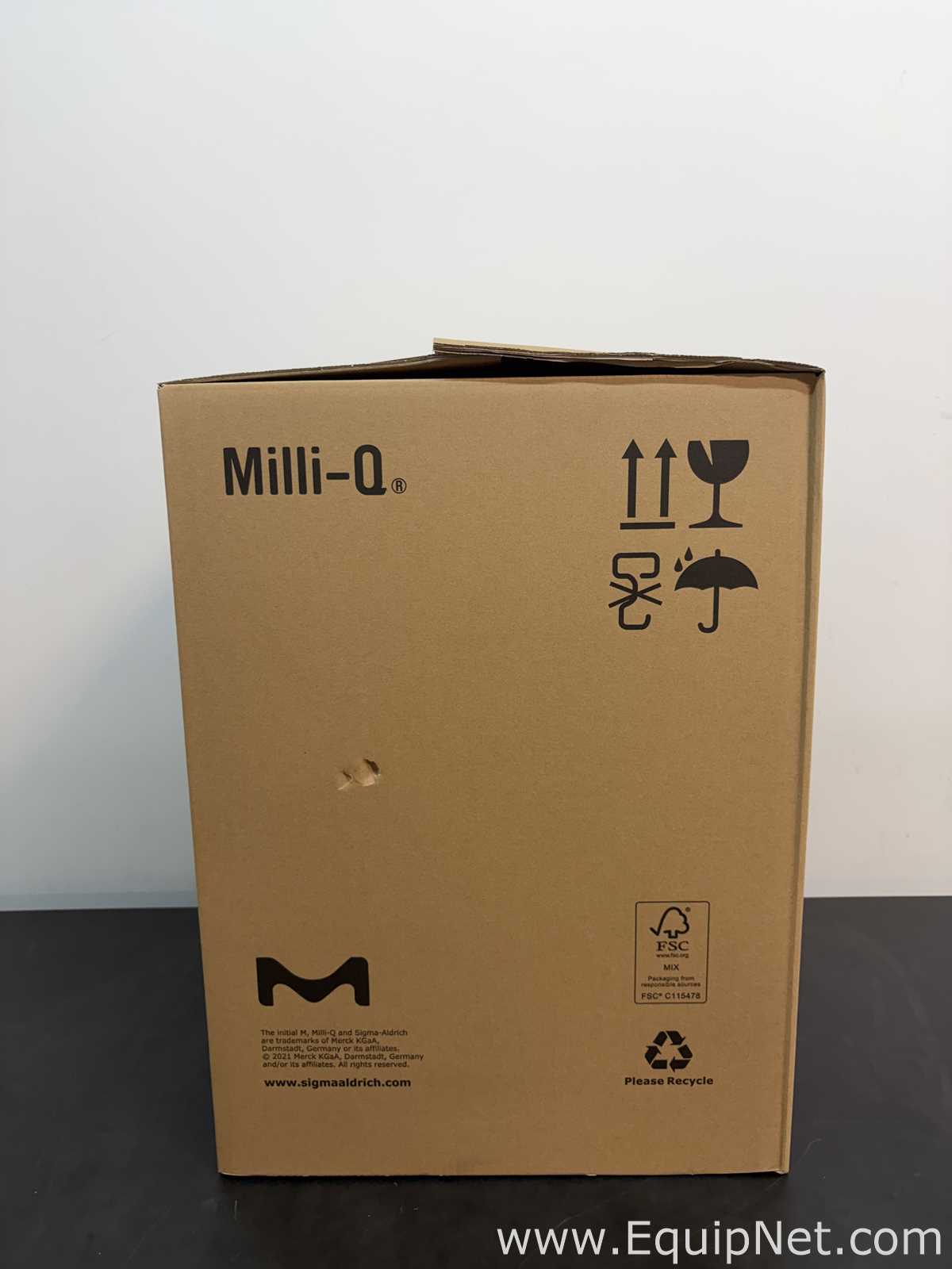 Unused Millipore Milli-Q IQ 7000 Laboratory Water Purification System With Accessories