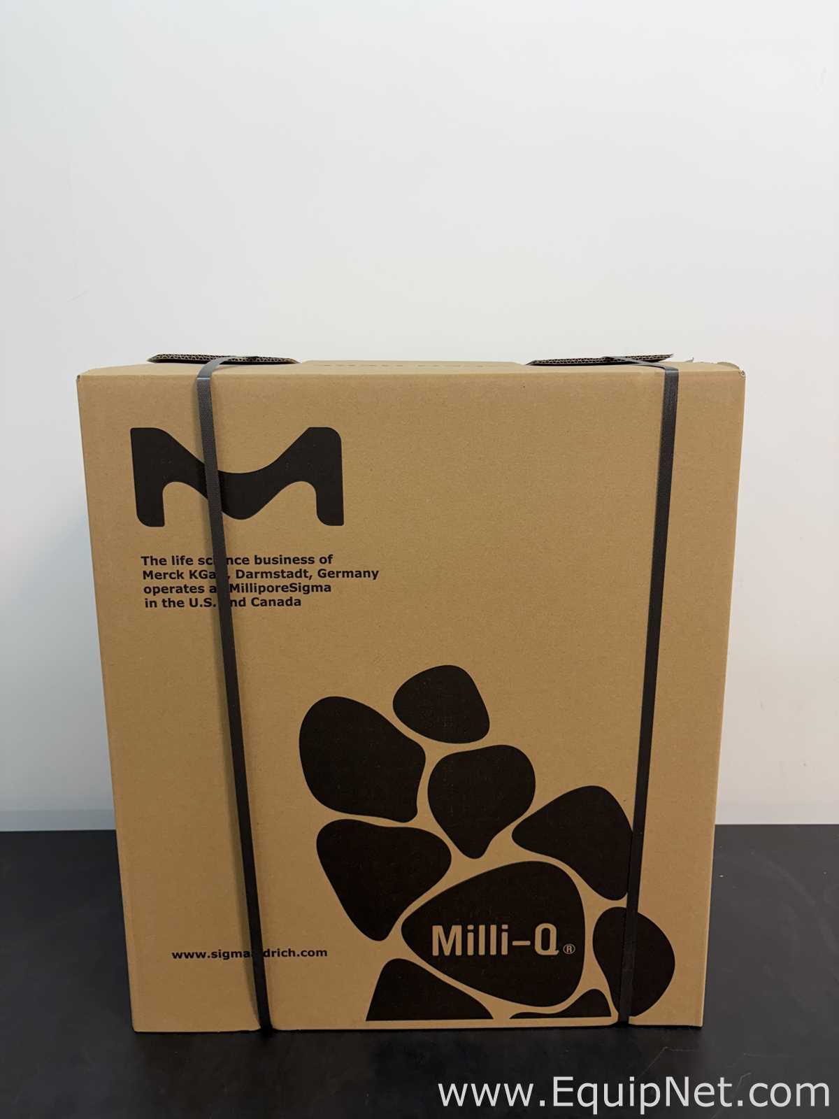 Sistema de Purificación y Destilación de Agua Millipore Milli-Q IQ 7000. Sin usar