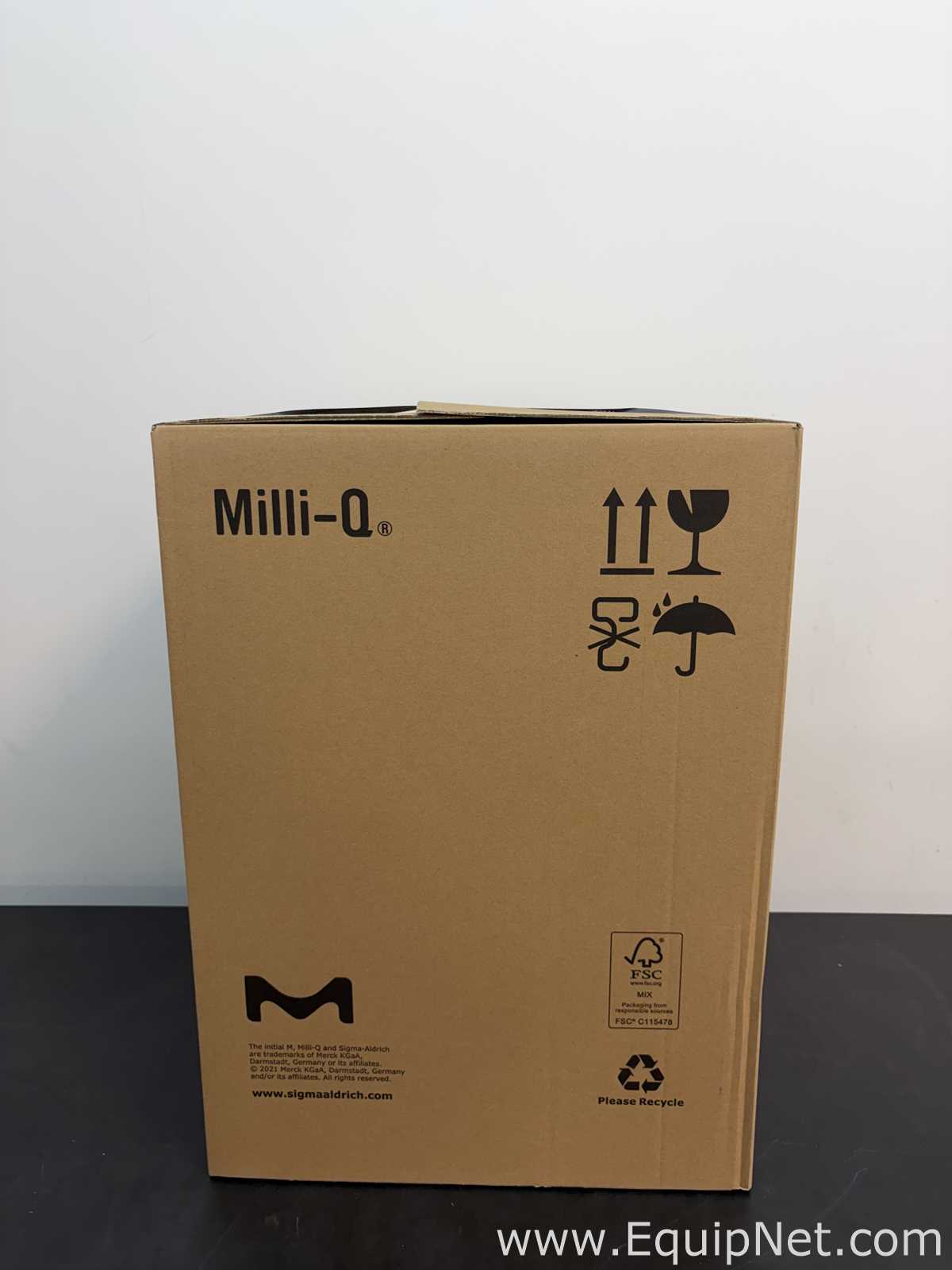 Unused Millipore Milli-Q IQ 7000 Laboratory Water Purification System With Accessories