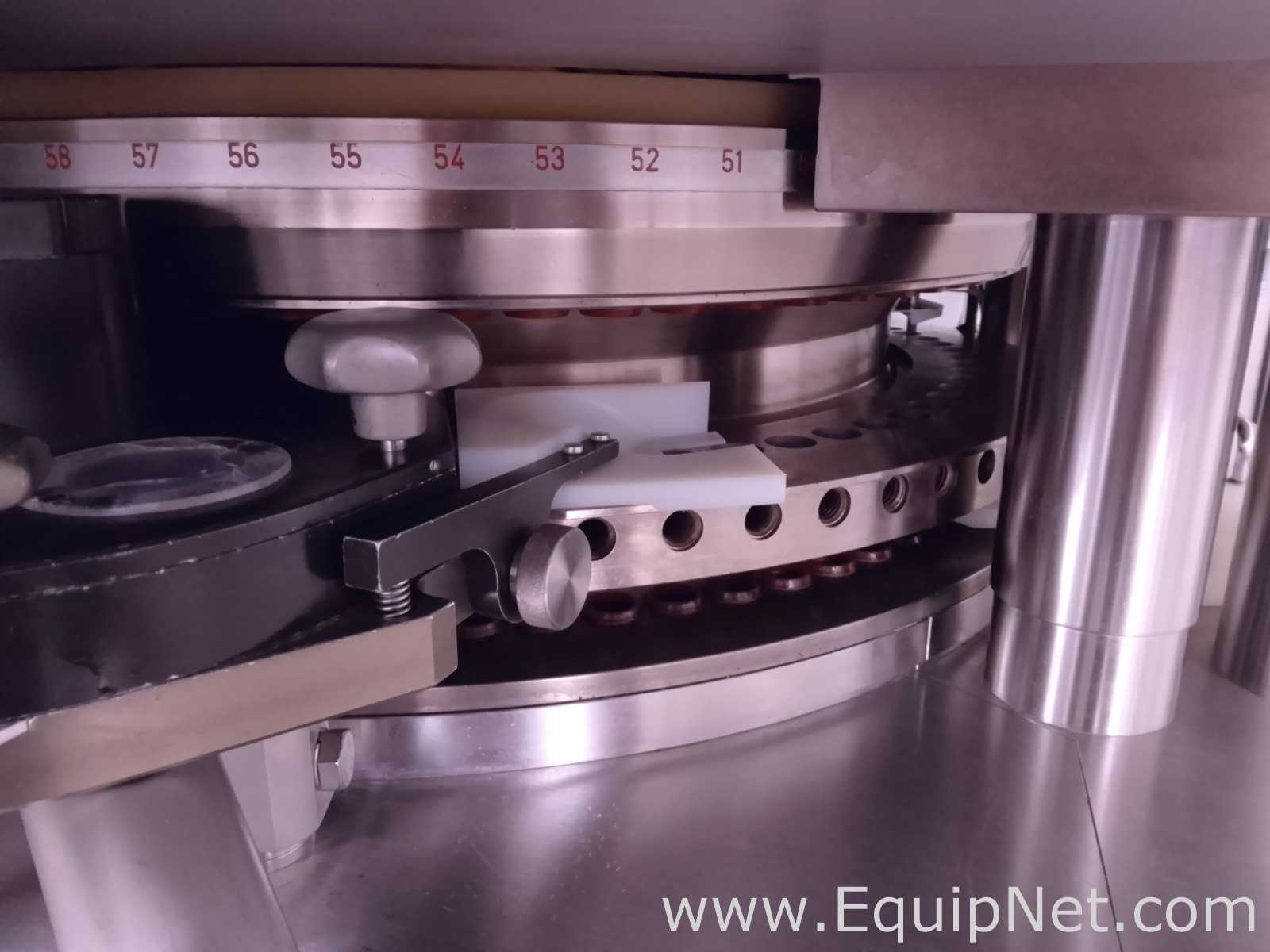 KILIAN MOD. T 400 - Rotary tablet press