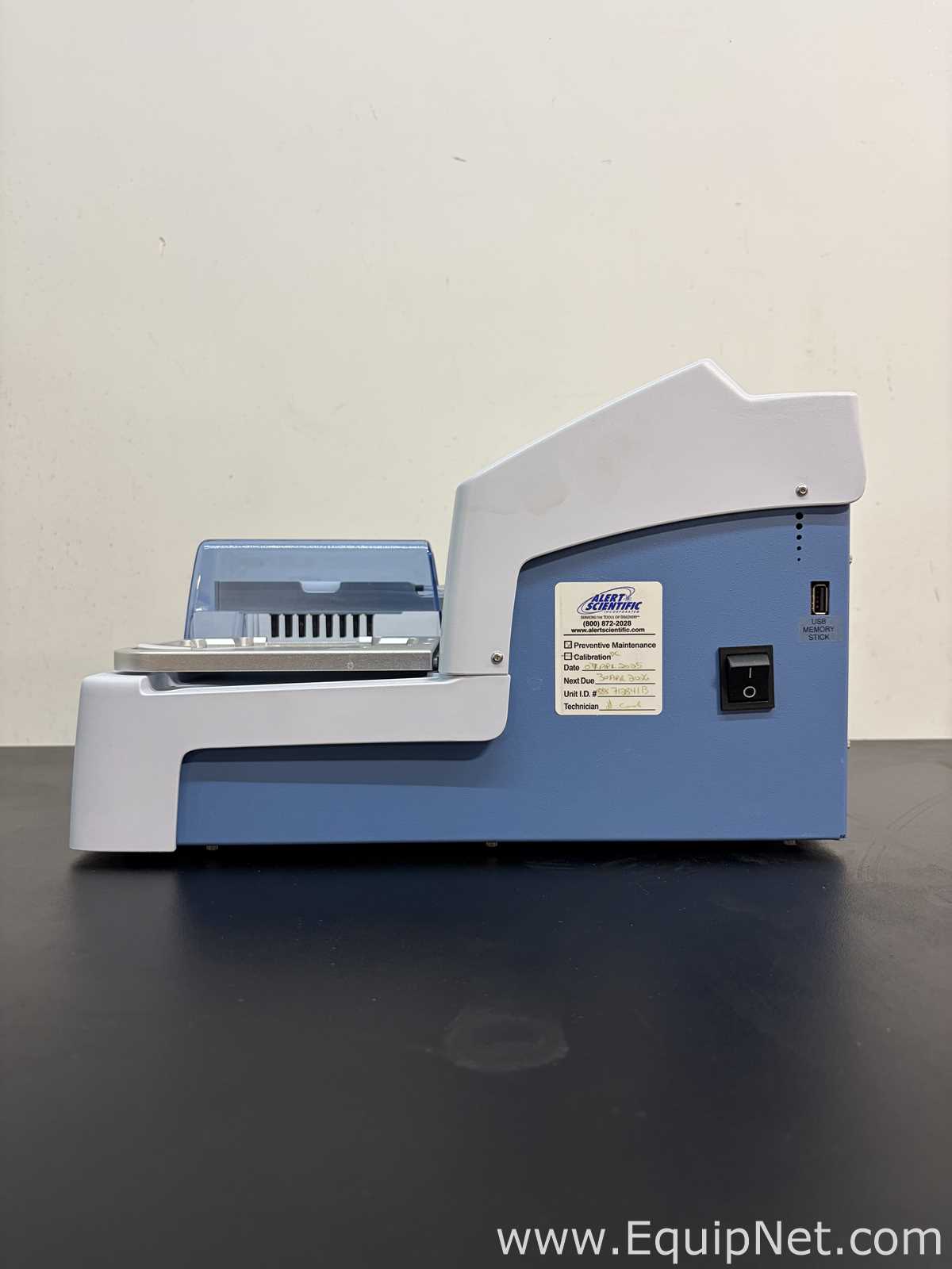 Thermo Scientific 888 Wellwash Versa Microplate Washer
