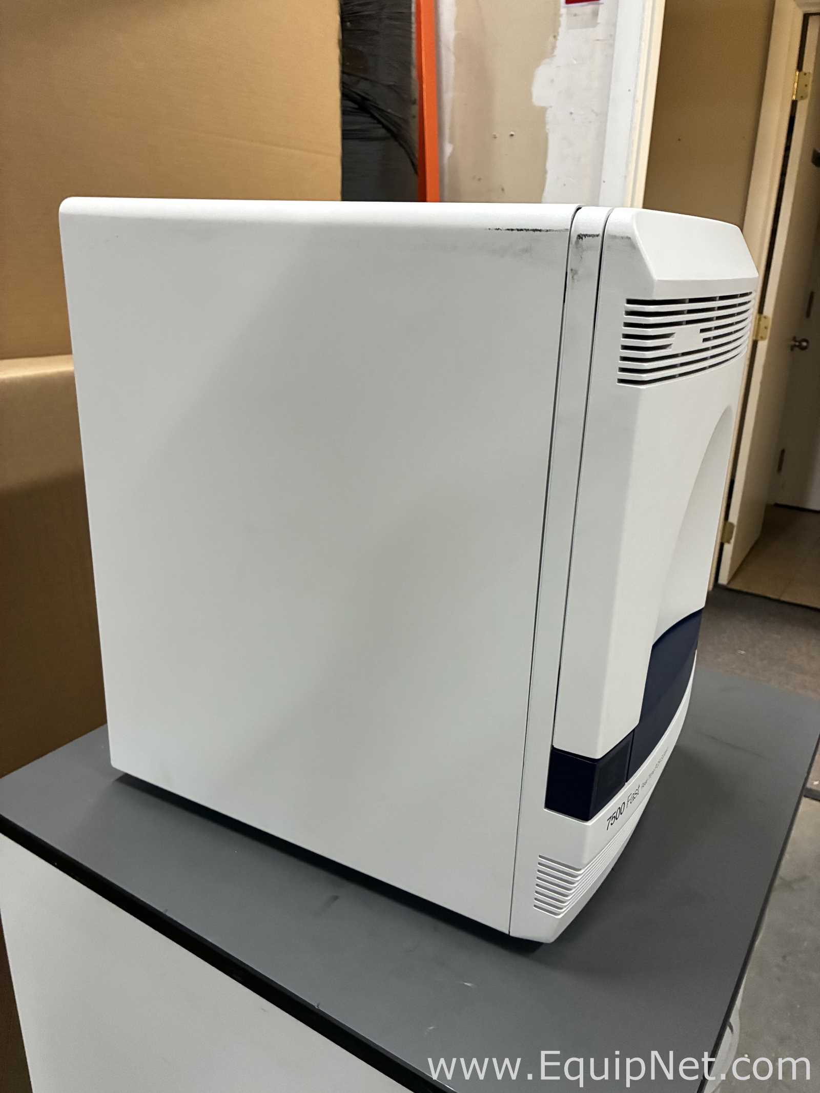PCR e Termociclador Applied Biosystems 7500 Fast System