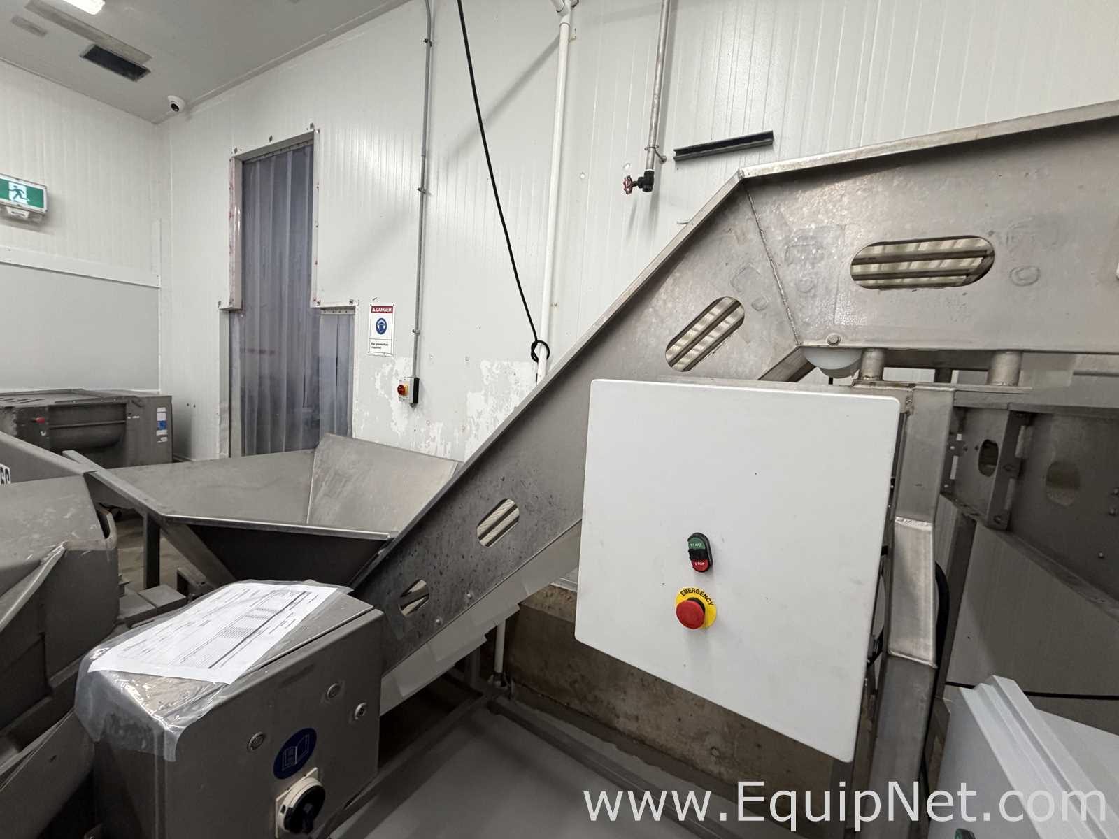Flighted Incline Conveyor with Hopper