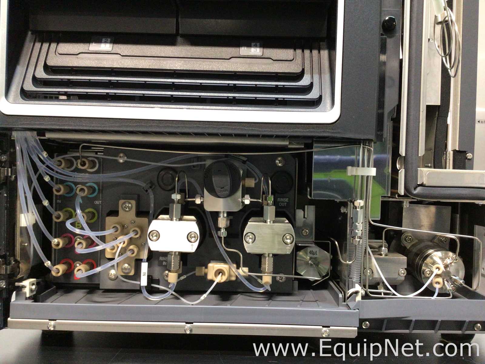 Sistema HPLC Shimadzu LC-2050C 3D