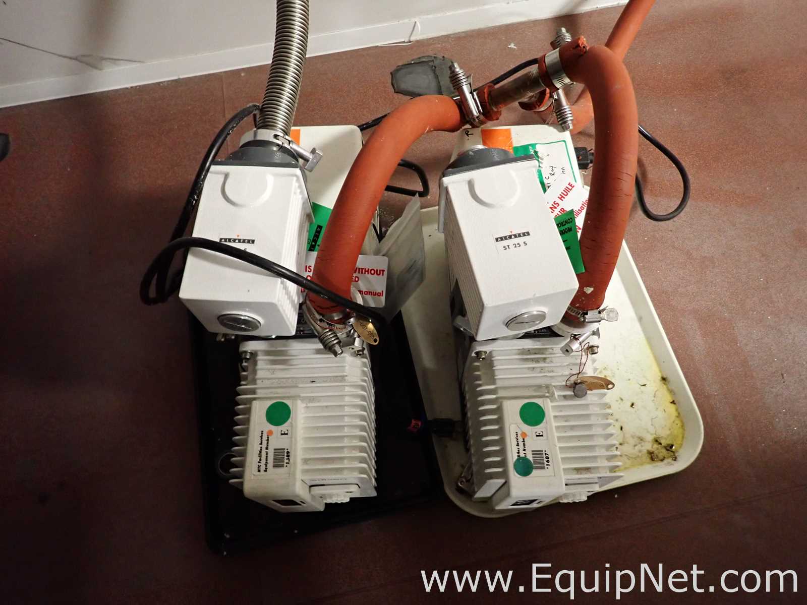 lote de  2 Bomba a Vácuo Adixen Vacuum Products Pascal 2005SD